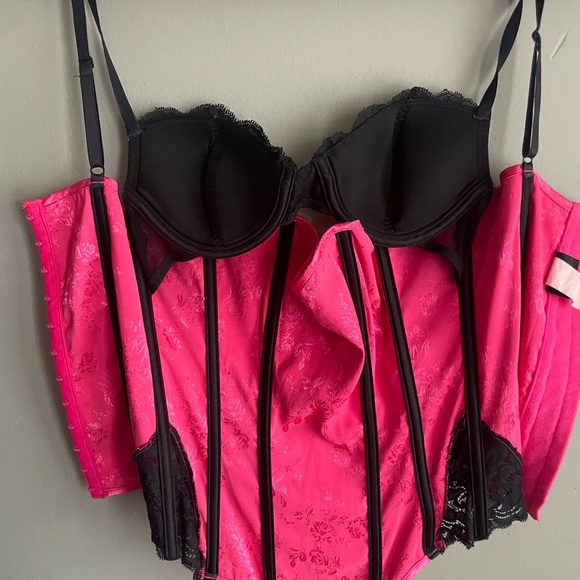 Fredericks of Hollywood Lace Corset Bustier. - Picture 5 of 9